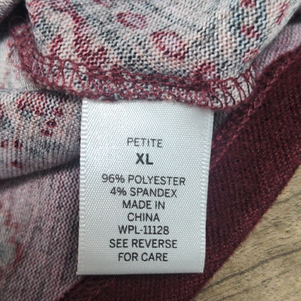 Dressbarn Three Quarters Length Blouse - Picture 6 of 6